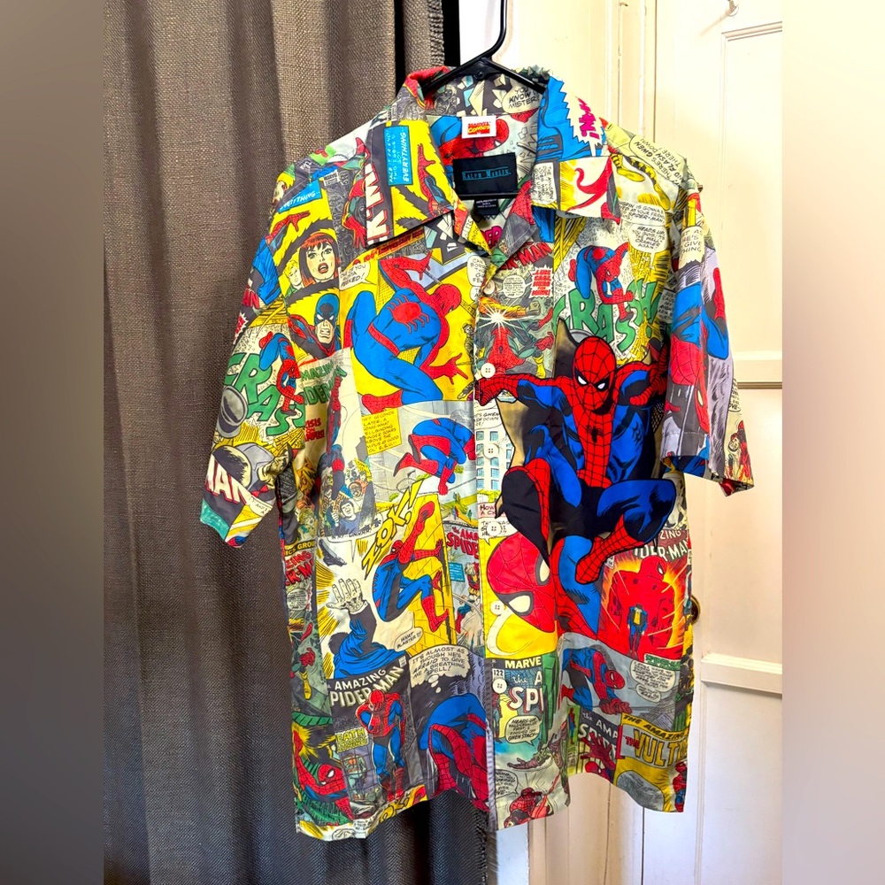Ralph Marlin Marvel Comics Red and Blue,Button Down Shirt,Excellent Condition